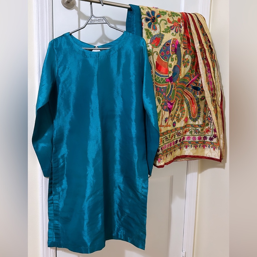 Elegant Teal Kurta with Embroidered Dupatta